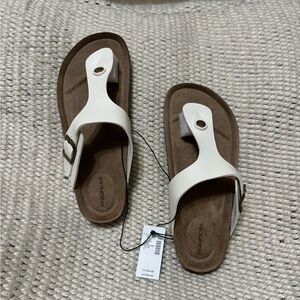 Brand new with tags Maurice’s Chloe Women's Cream and Brown Sandals. Size 7.